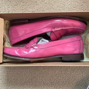 MOVING SALE. BASS PINK LOAFER.